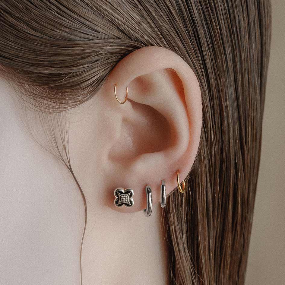 ANNIE. Tiny Tudor Crest Black Enamel Stud Earrings - Silver - Image 2