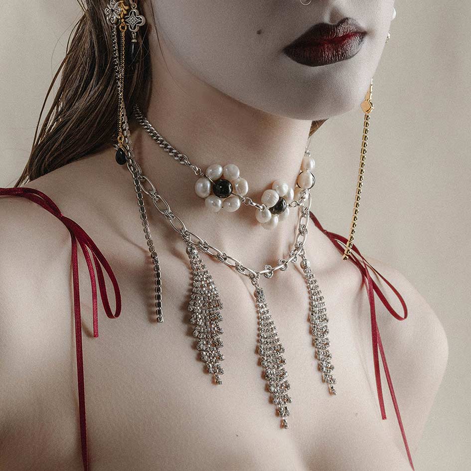ANTOINETTE. Dazzle Chain Drop Collar - Silver - Image 3