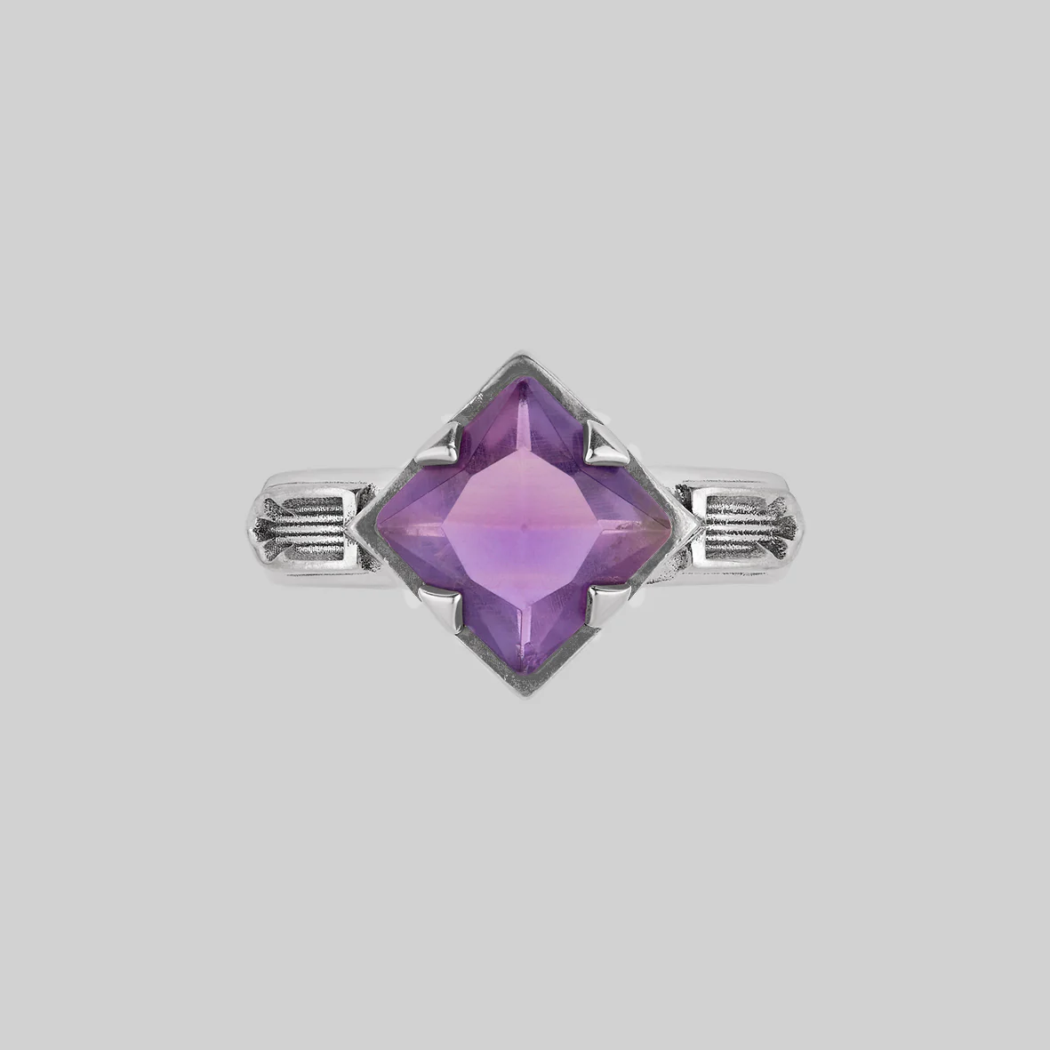 CHALICE. Violet Amethyst Gothic Ring - Silver - Image 2