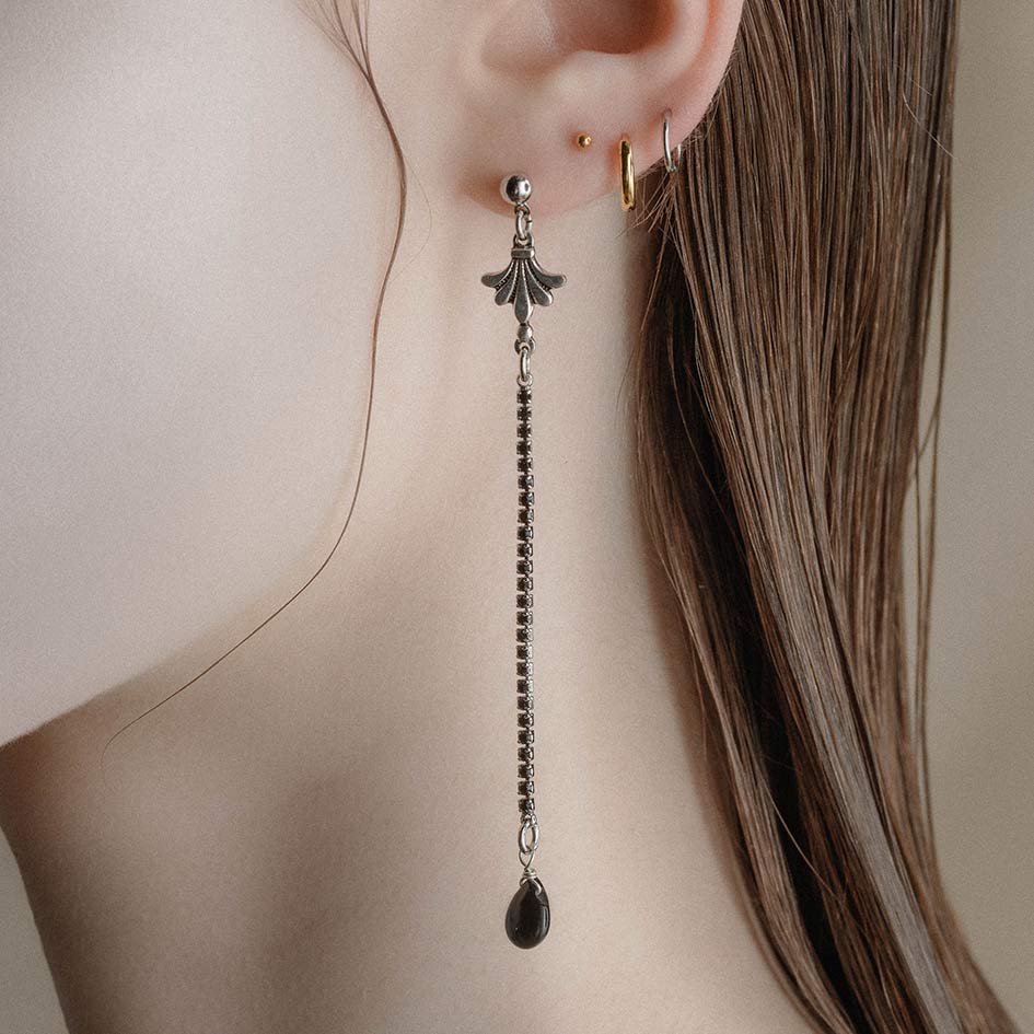 CLARA. Dazzle Chain & Agate Drop Earrings - Silver - Image 2