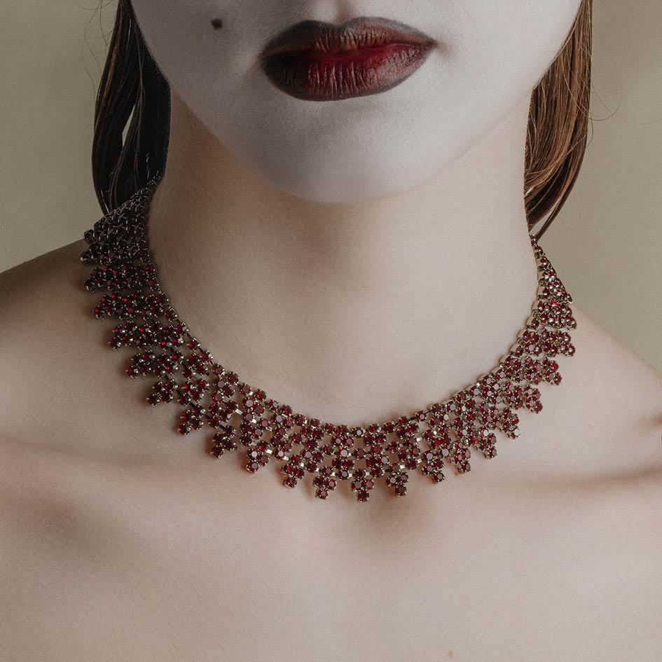 COLETTE. Dazzle Chain Collar Ruff - Silver - Image 2