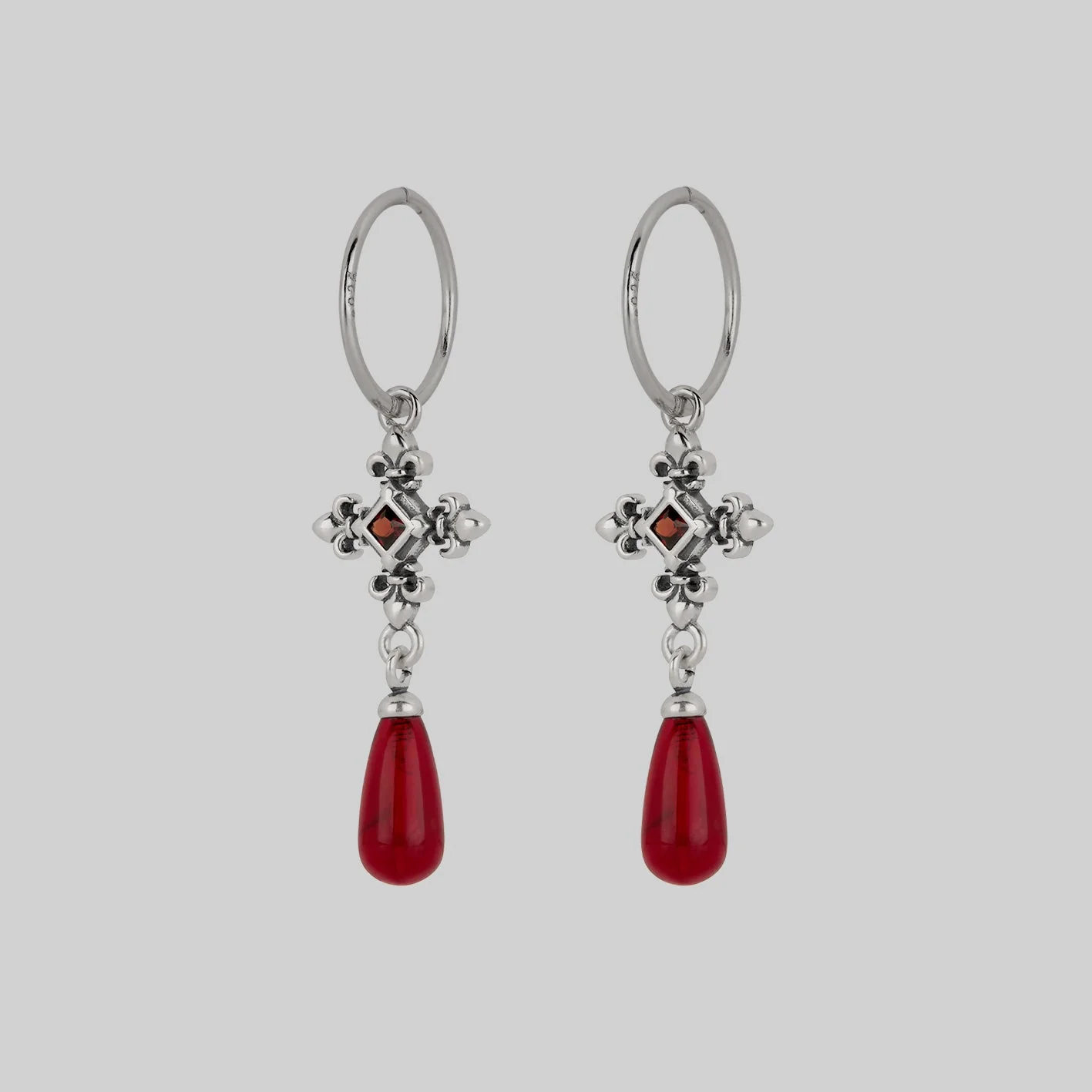 CRIMSON. Medieval Garnet Hoop Earrings - Silver - Image 3