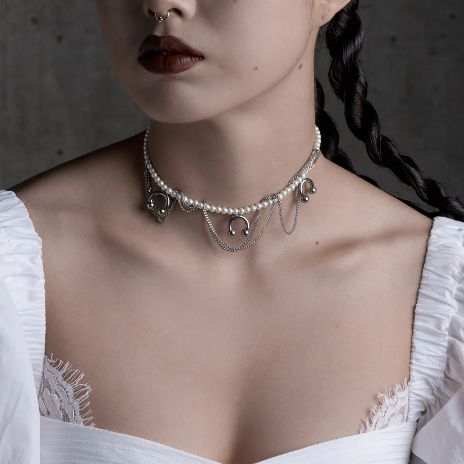 DECADENCE. Pearl & Chunky Barbell Collar - Gold - Image 3