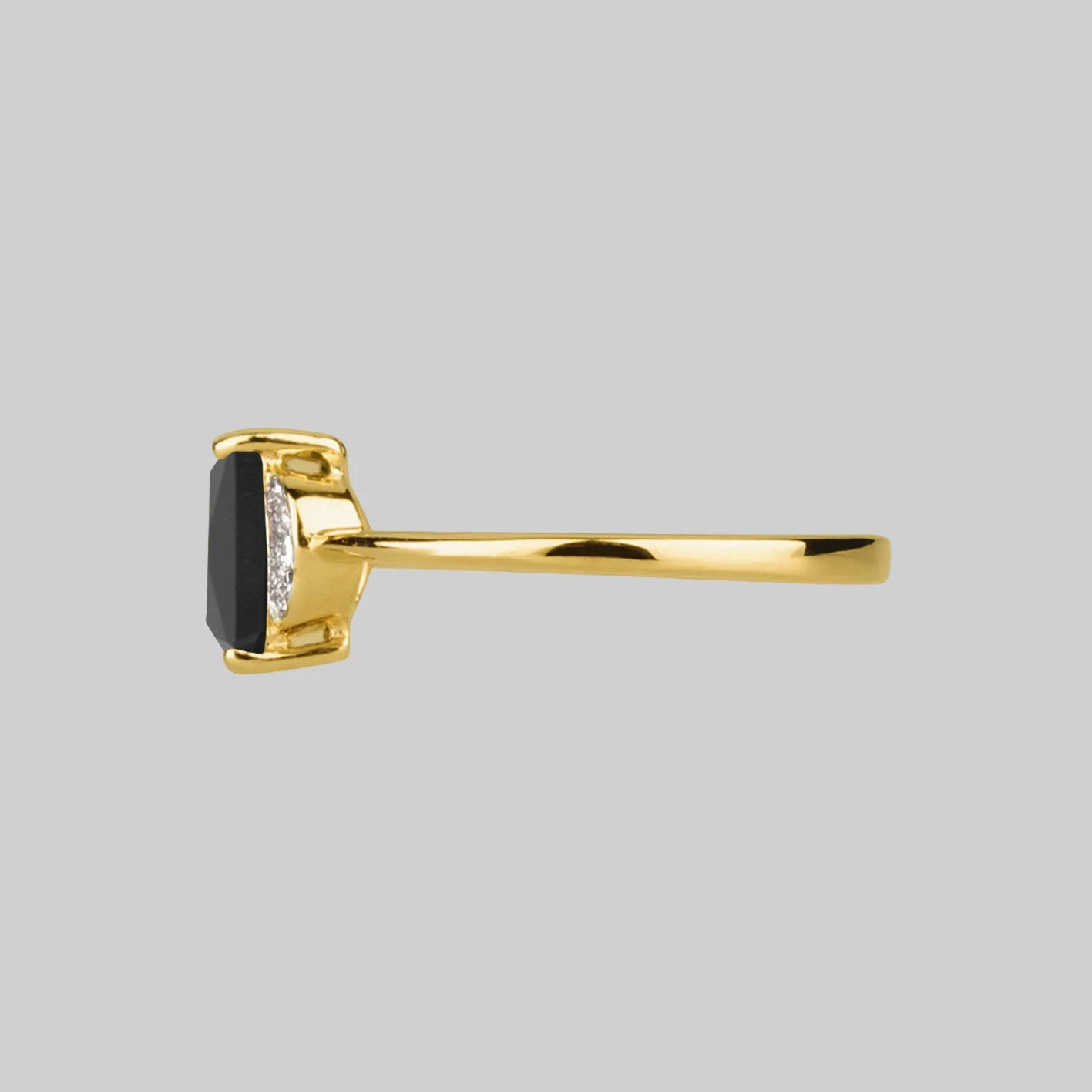DECOR. Black Spinel Ornamental Ring - Gold - Image 3