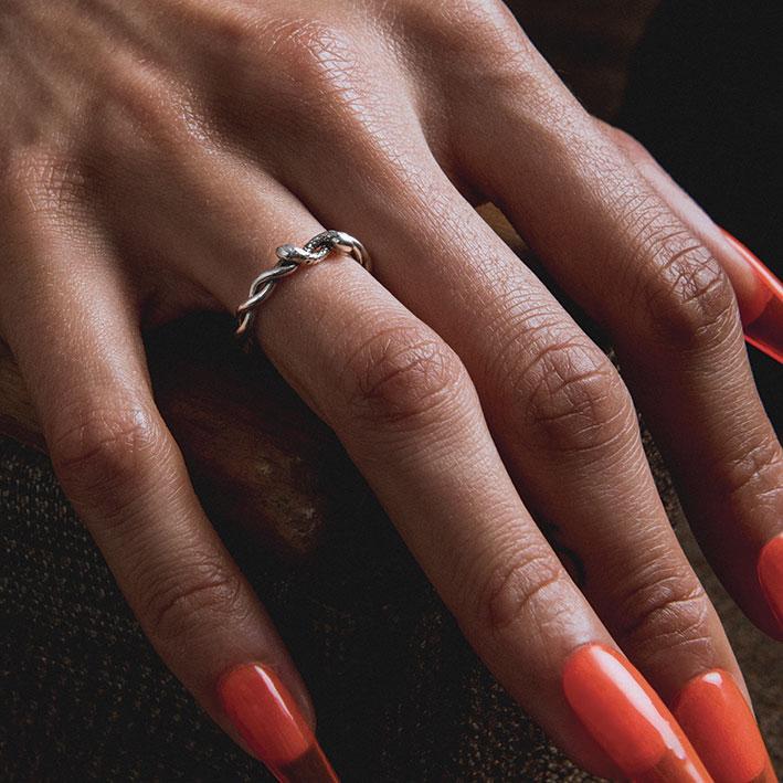 DEVISE. Double Headed Snake Twist Ring - Gold - Image 2
