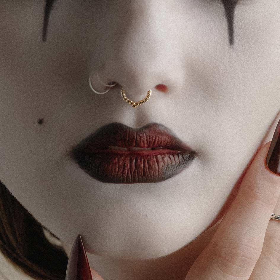 EDITH. Twisted Chevron Septum Clicker Ring - Gold - Image 3