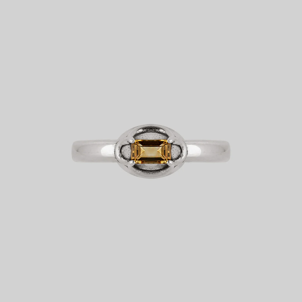 ELIZABETH. Citrine Tudor Ring - Silver