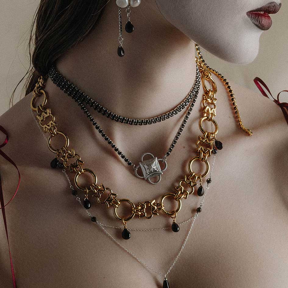 EMELIA. Crested Dazzle Chain Choker - Silver - Image 3