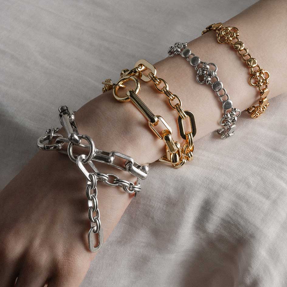 GWEN. Multi Wrap Chunky Bracelet - Gold - Image 3
