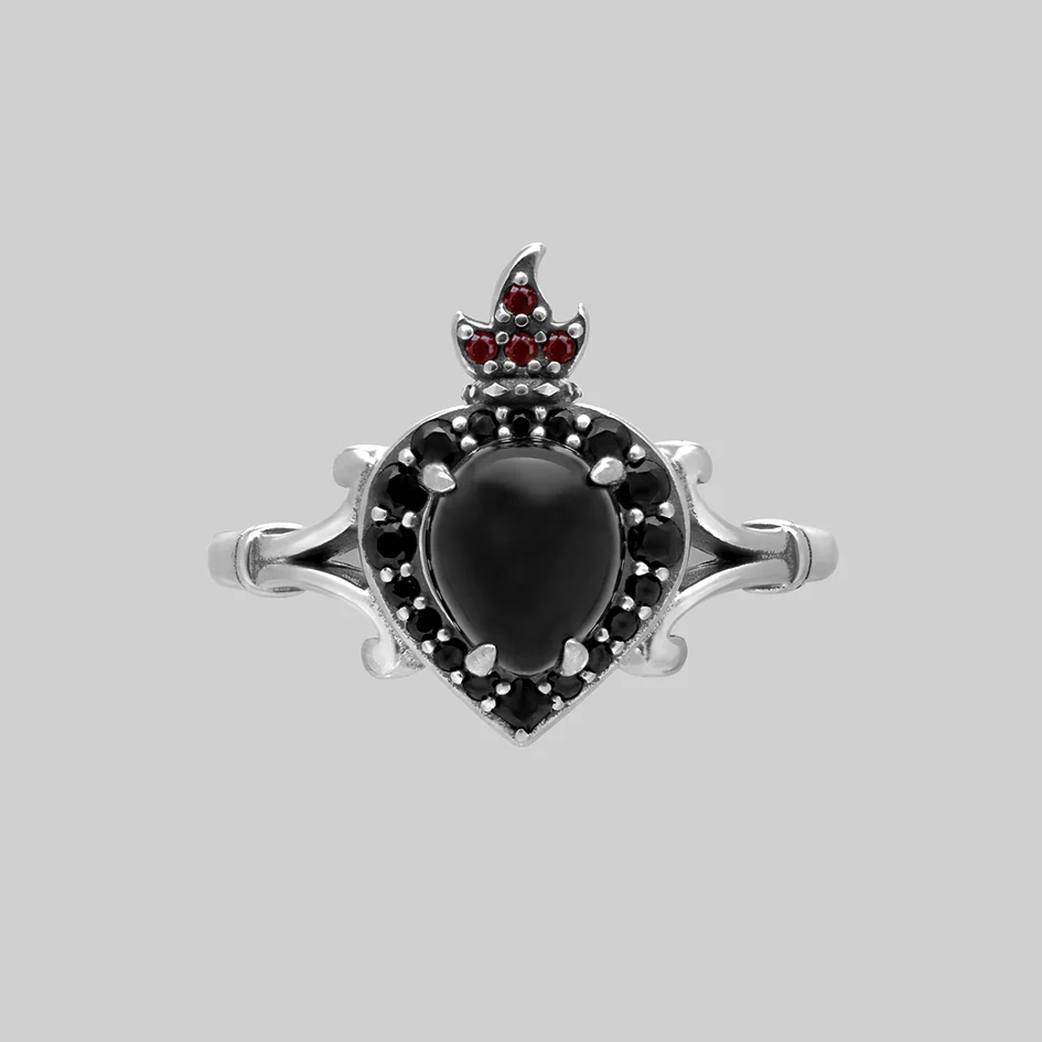 IGNIS COR. Sacred Heart Black Onyx Ring - Silver