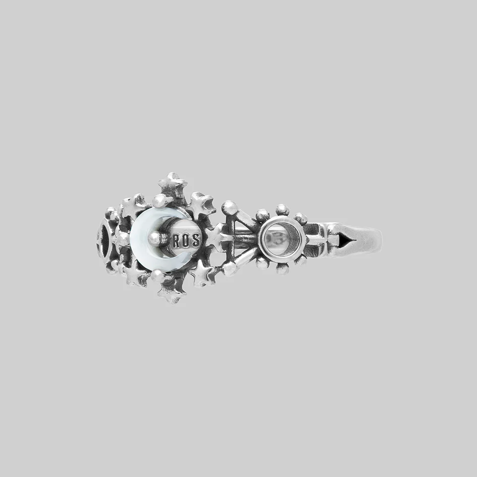 LUNAE. Crescent Moon Pearl Ring - Silver - Image 3