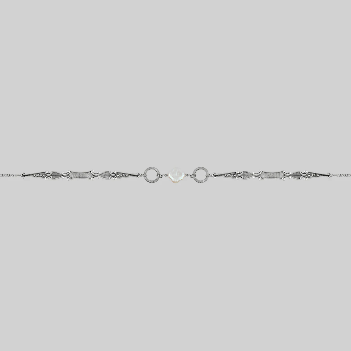 LUSTRE. Pearl Choker - Silver - Image 3