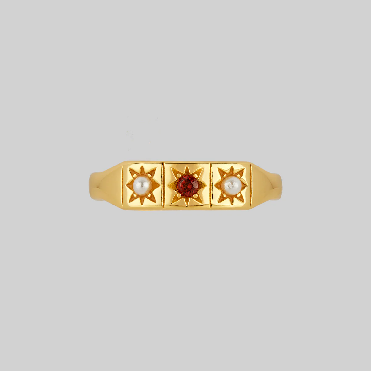 MARY. Garnet & Pearl Trilogy Ring - Gold - Image 2