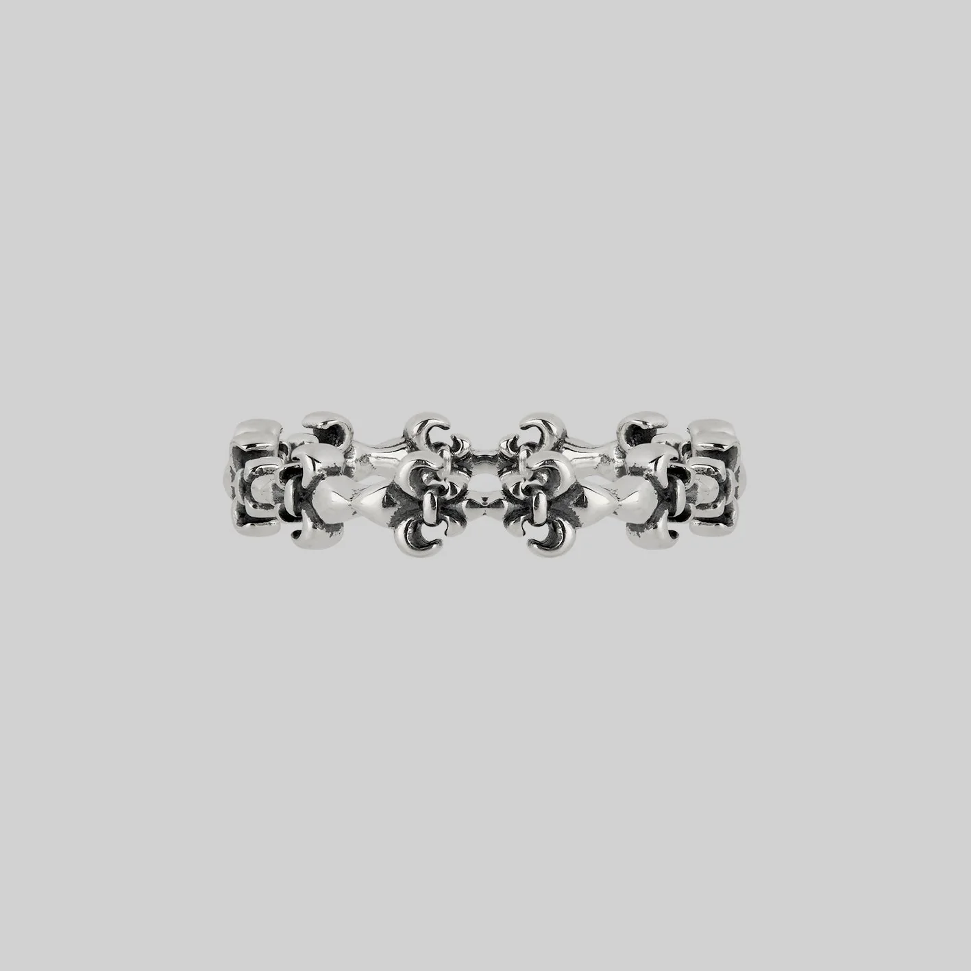 MUTINY. Medieval Band Ring - Silver
