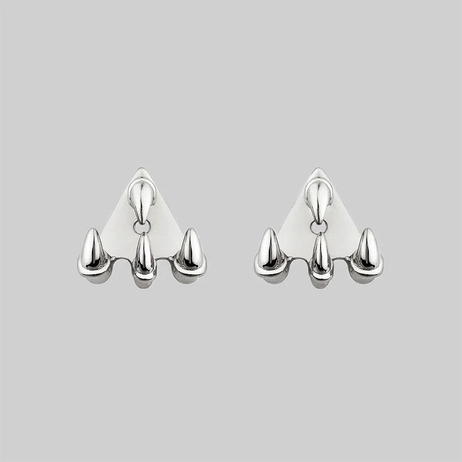 NASRA. Silver Claw Earring - Lobe/Helix - Image 3