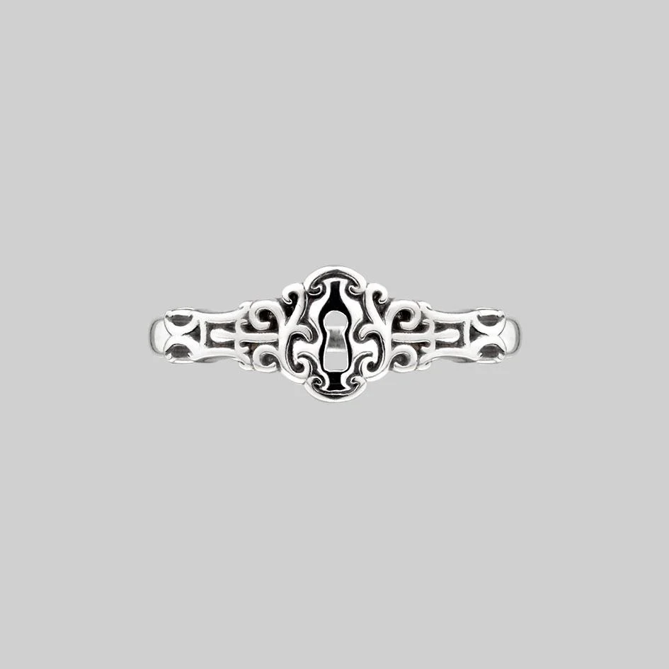 NO KEY. Door Lock Ring - Silver