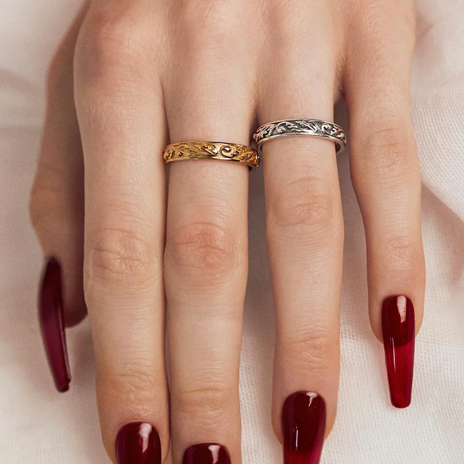 NOTORIETY. Ornate Band Ring - Gold - Image 2
