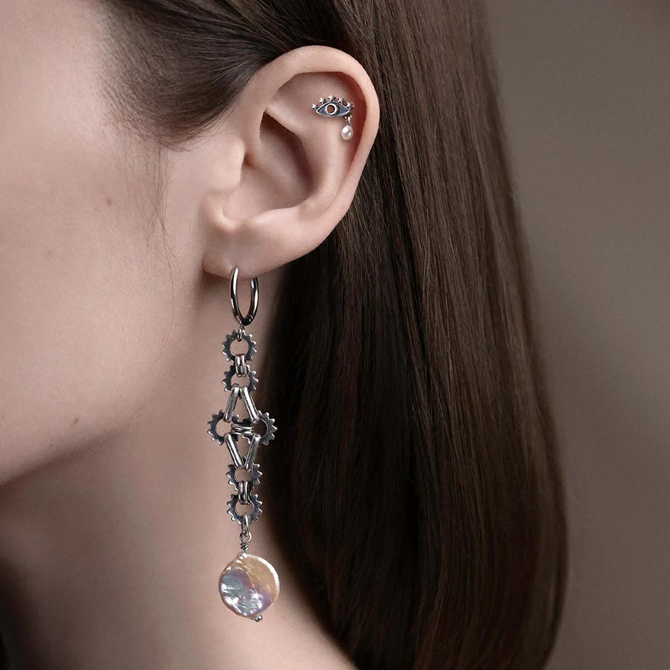 OCULUS. Starry Eyed Pearl Stud Earring - Silver - Image 2