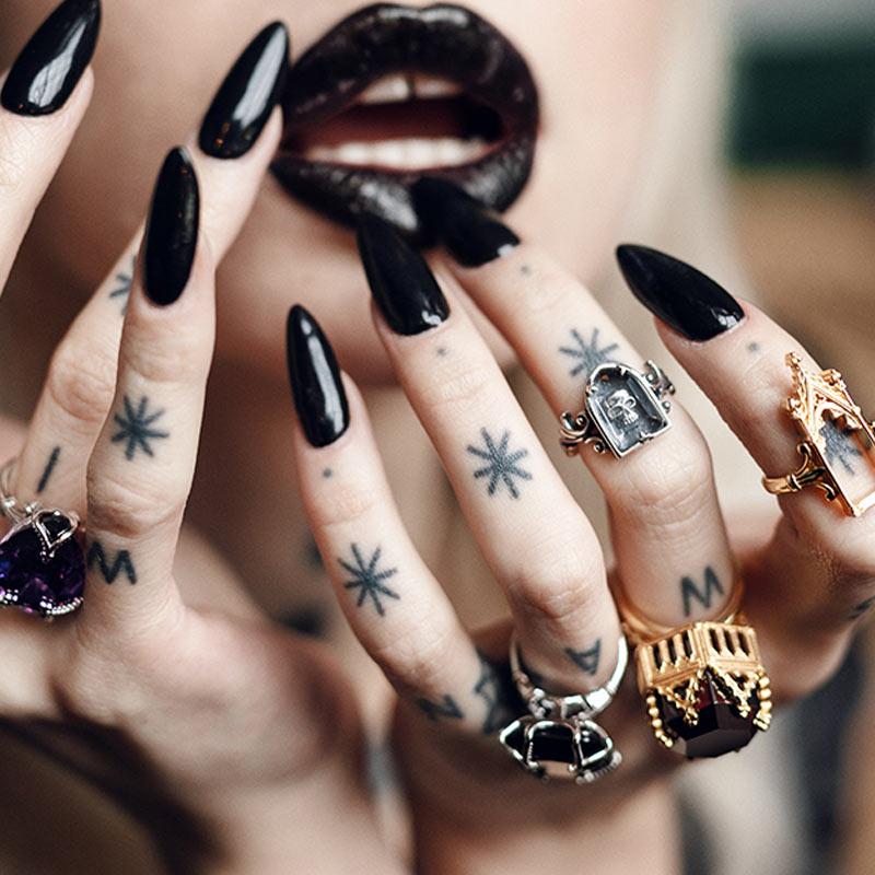 OMINOUS. Skull Under Glass™ Ring - Silver - Image 2