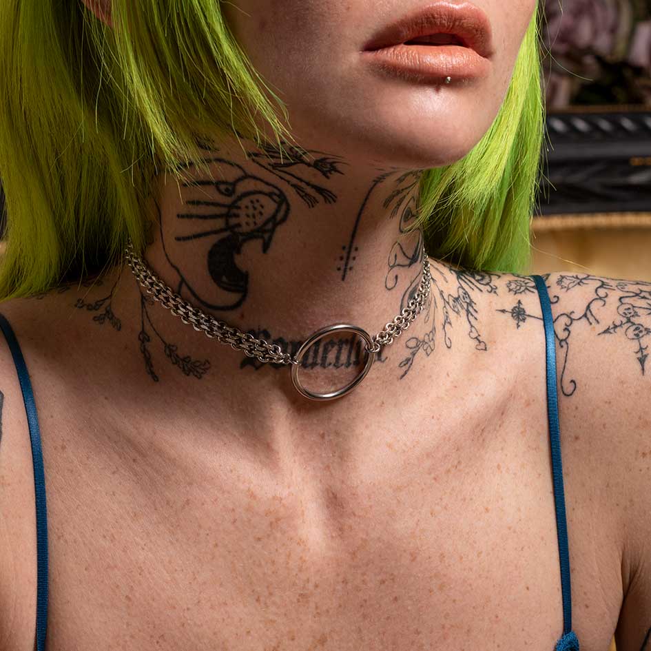 PARADOX. Oversized Ring Chain Choker - Silver - Image 2