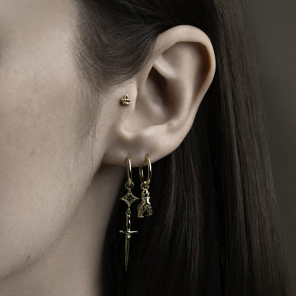 PUGIO. Gothic Dagger Hoop Earrings - Gold - Image 2