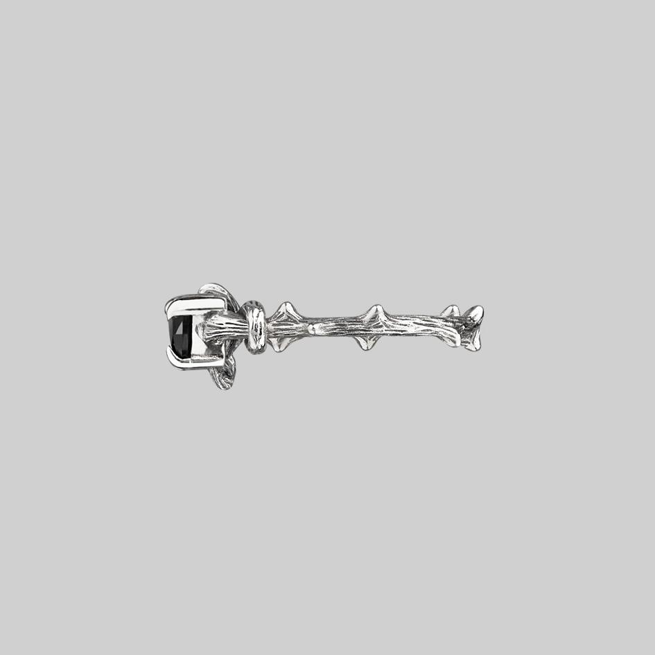 ENTANGLED. Quantum Entangled Onyx Hearts Ring - Silver - Image 2