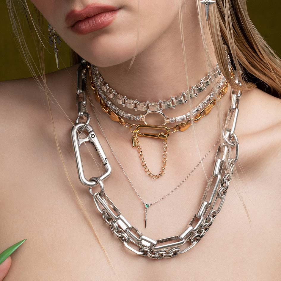 REIGN. Green Heart & Dagger Drop Necklace - Silver - Image 3