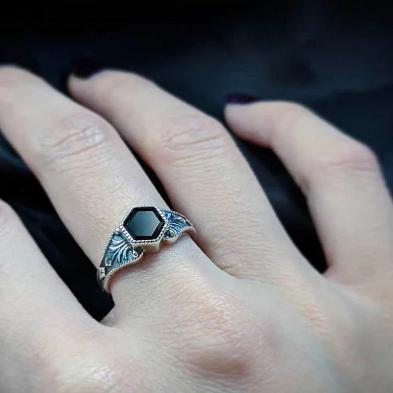 RELIC. Onyx Hexagon Ring - Silver - Image 2