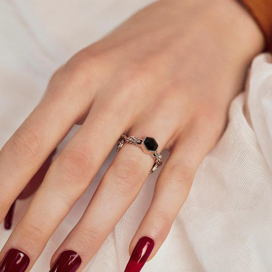 RELINQUISH. Snakes & Onyx Ring - Gold - Image 3