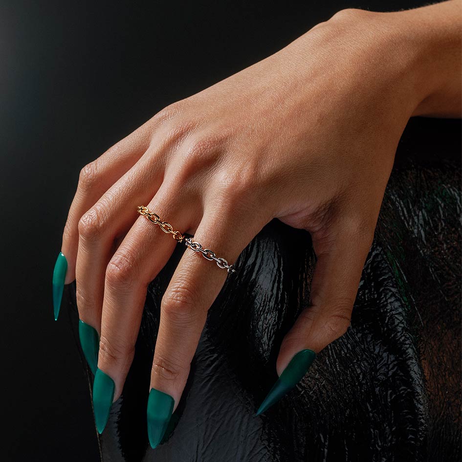 RESOLUTE. Single Chunky Chain Ring - Gold - Image 2