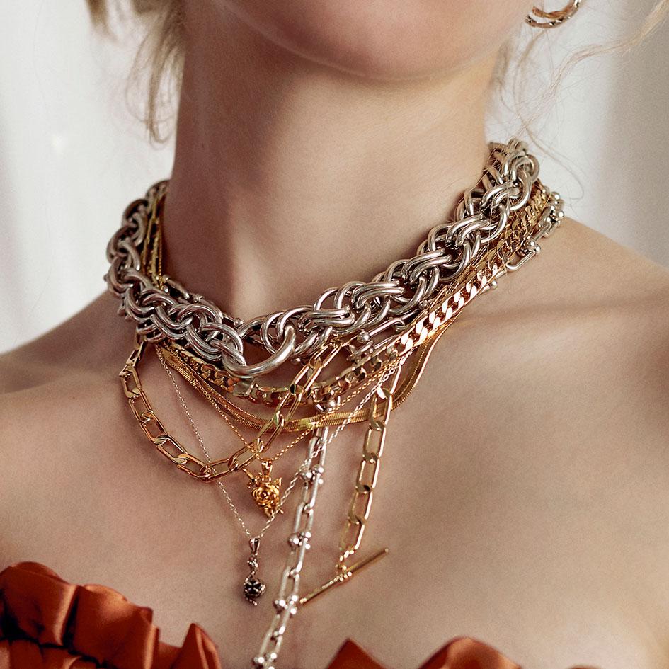 RHAPSODY. Dagger Through Rose Necklace - Silver - Image 2