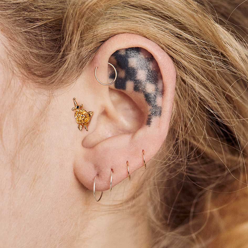 RHAPSODY. Dagger Through Rose Stud Earring - Gold - Image 6