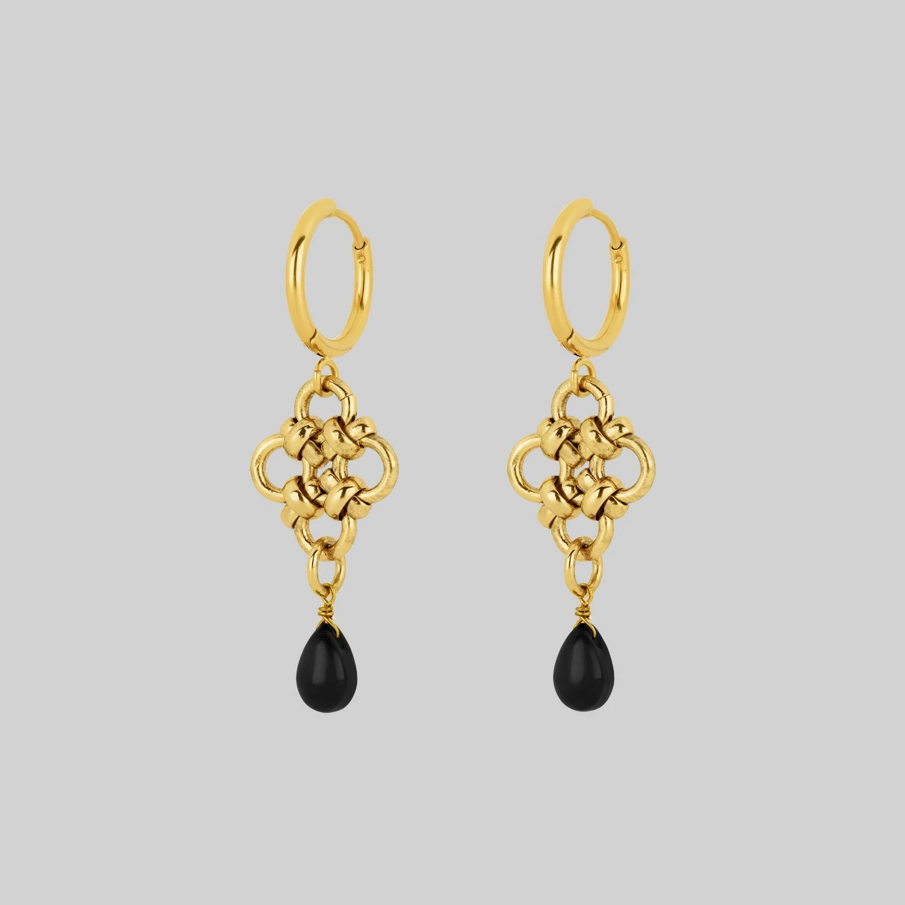 RUBIOUS. Chainmail & Black Agate Hoop Earrings - Gold - Image 3