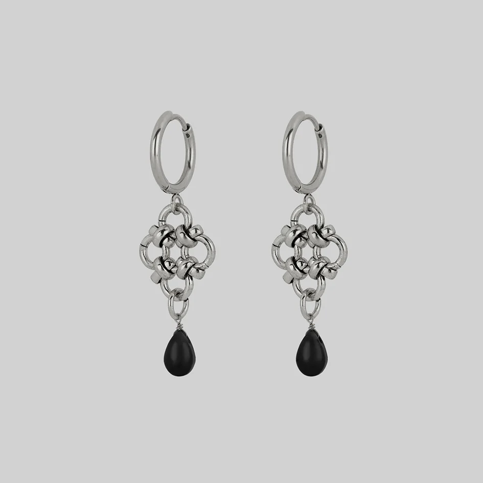 RUBIOUS. Chainmail & Black Agate Hoop Earrings - Silver - Image 3
