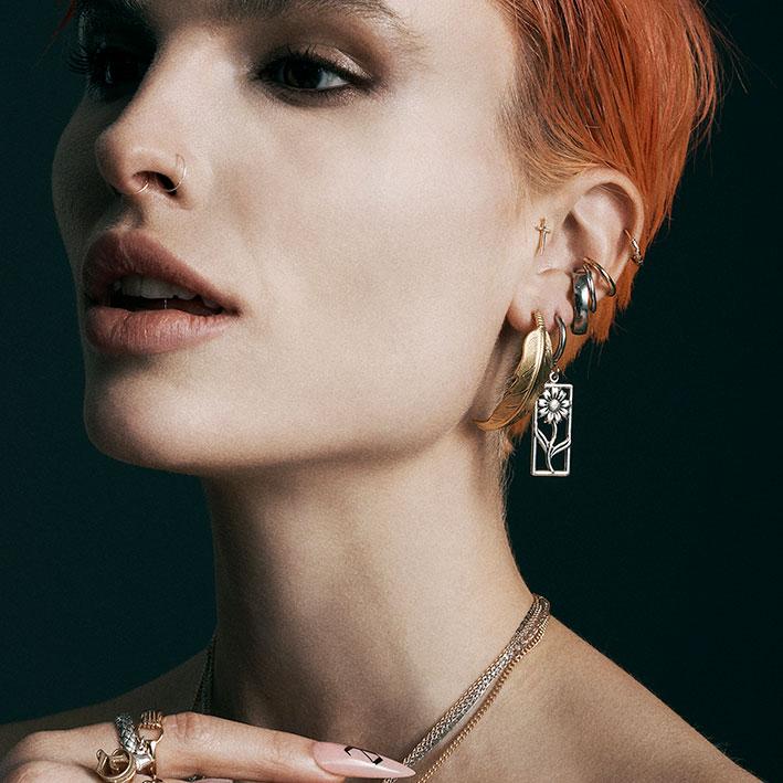 SERENA. Sunflower Hoop Earrings - Silver - Image 2