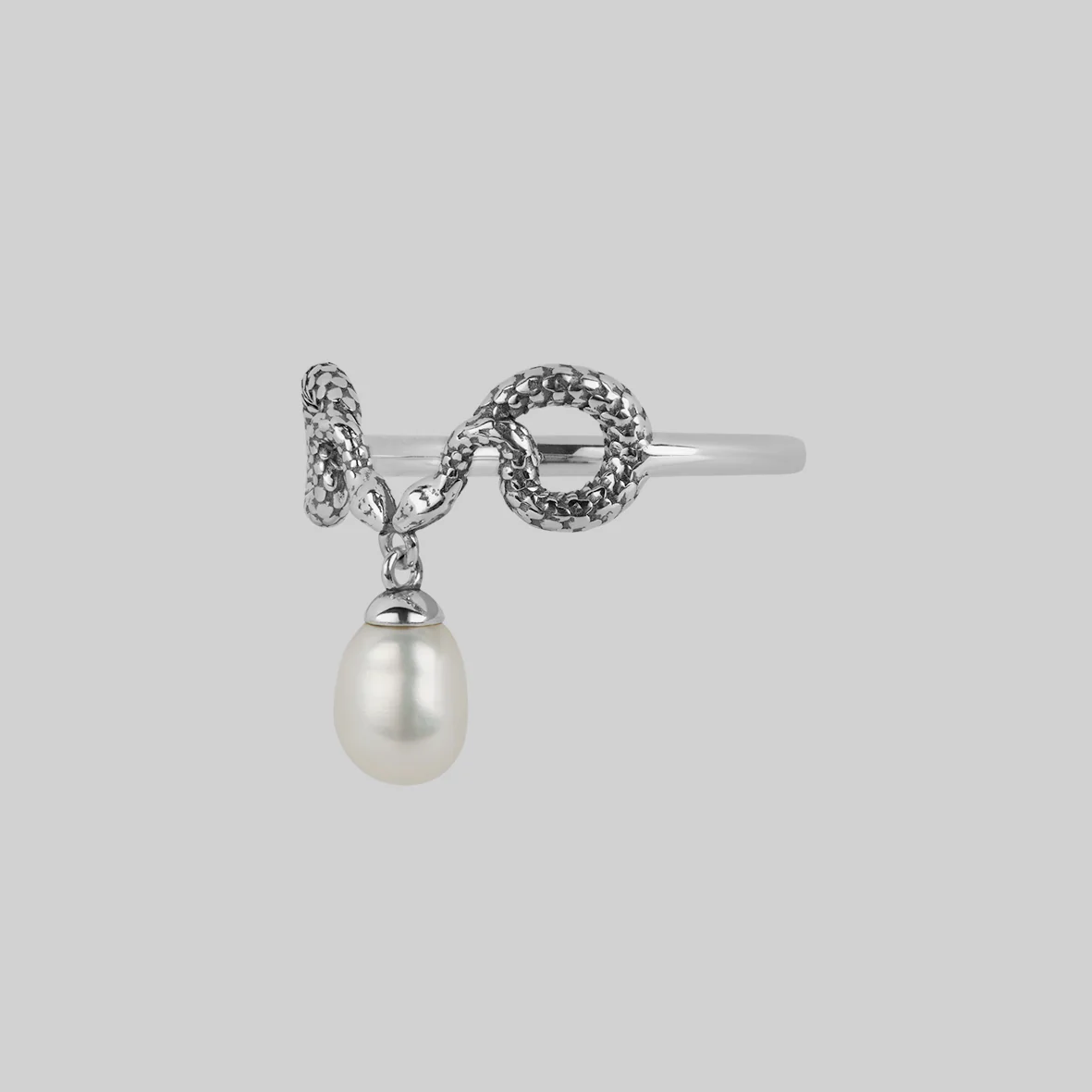 SERPENTINE. Sea Snake Bound Pearl Ring - Silver - Image 3