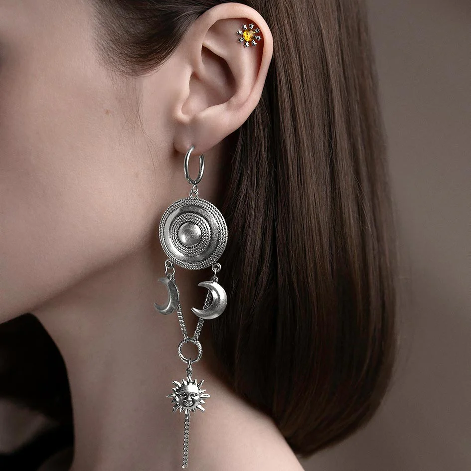 SOLARIS. Flaming Sun Amber Stud Earring - Silver - Image 2