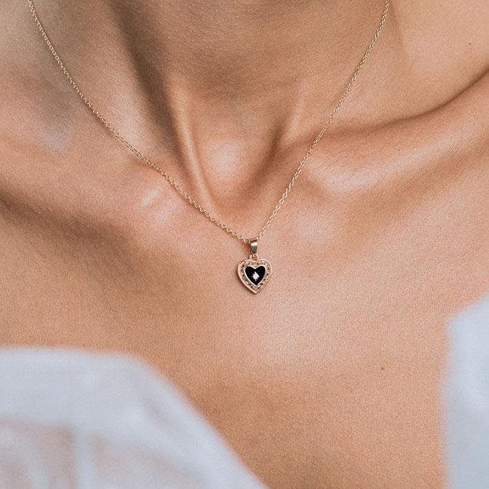 SOLEMN. Black Enamel Heart Necklace - Gold - Image 2