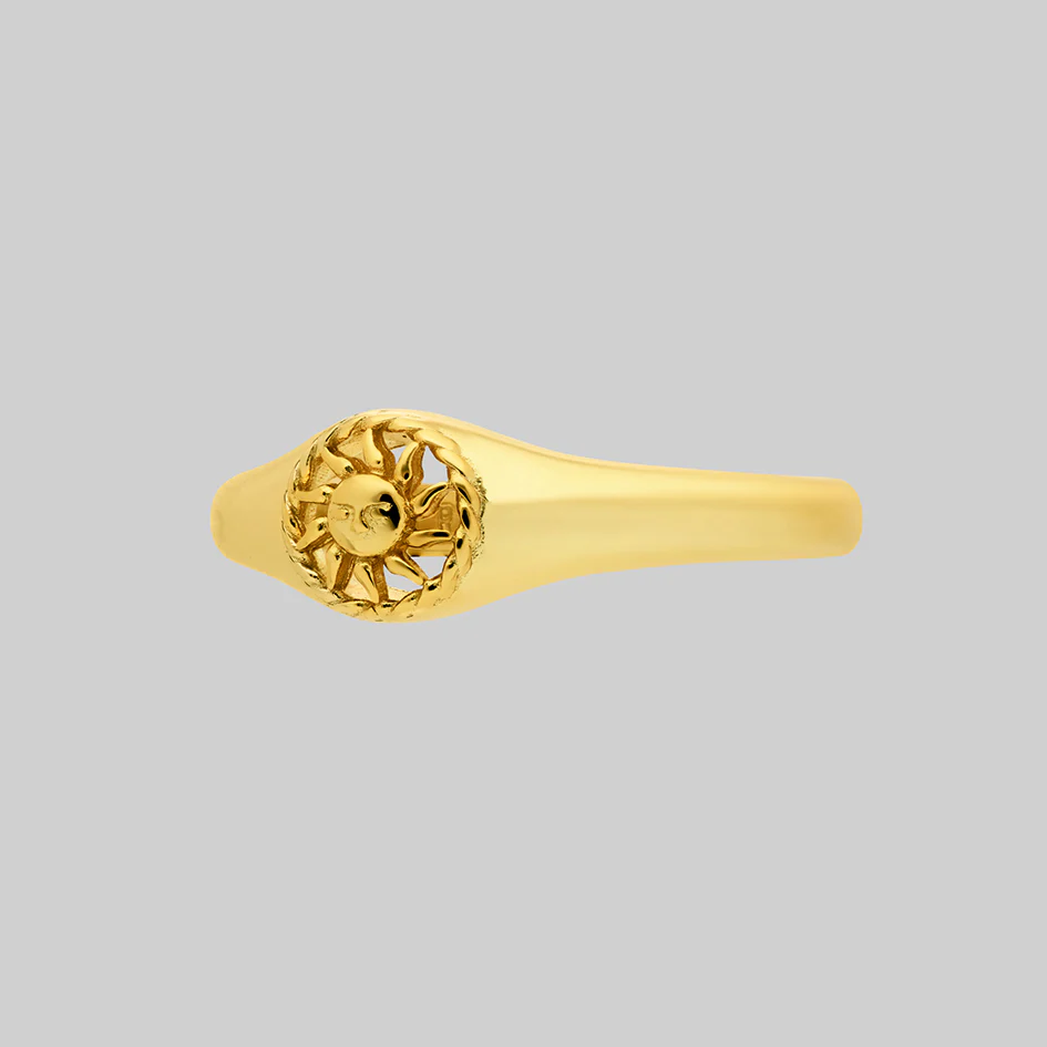 SOLIS. Sun Signet Ring - Gold - Image 3