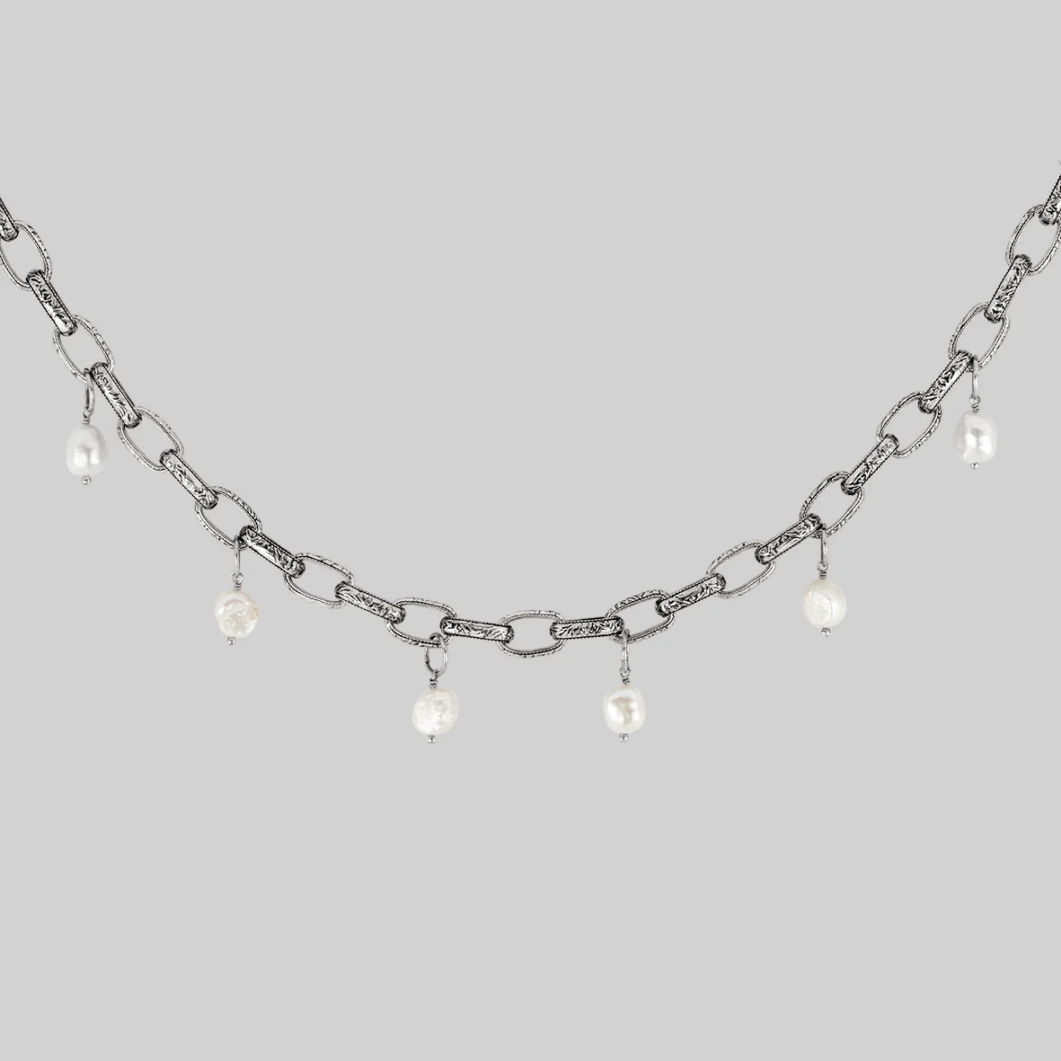 SOVEREIGN. Ornate Link Pearl Collar - Silver - Image 3