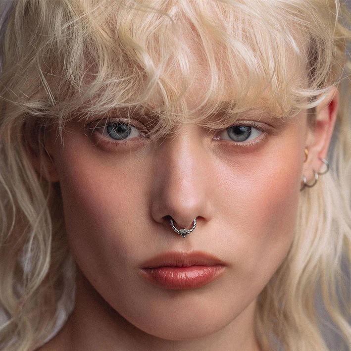 SPRITE. Clawed Heart Gemstone Septum Clicker Ring - Silver - Image 2