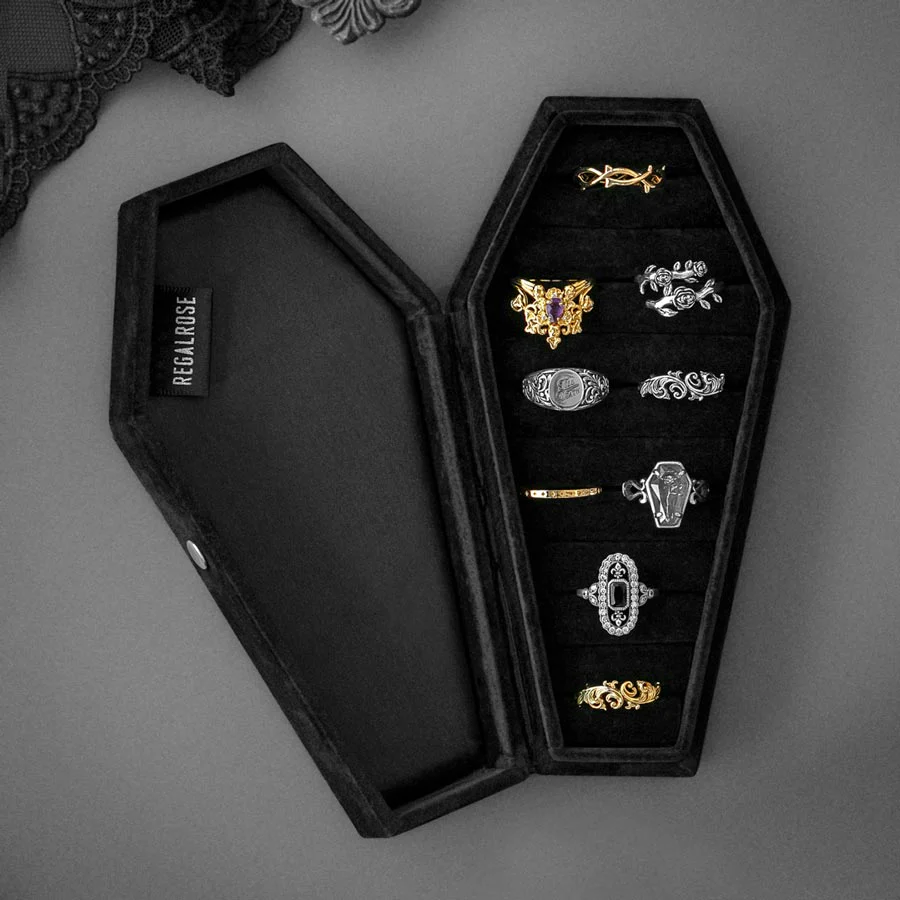 The Black Velvet Coffin Ring Case - Image 3