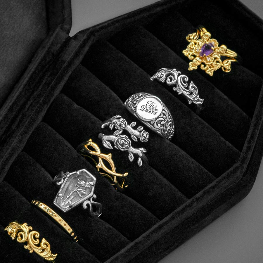 The Black Velvet Coffin Ring Case - Image 4