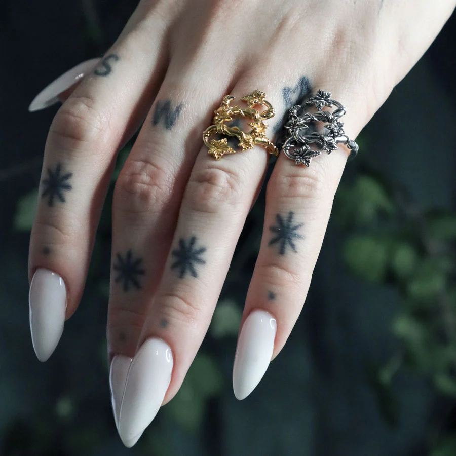 THORA. Climbing Ivy Ring - Silver - Image 2