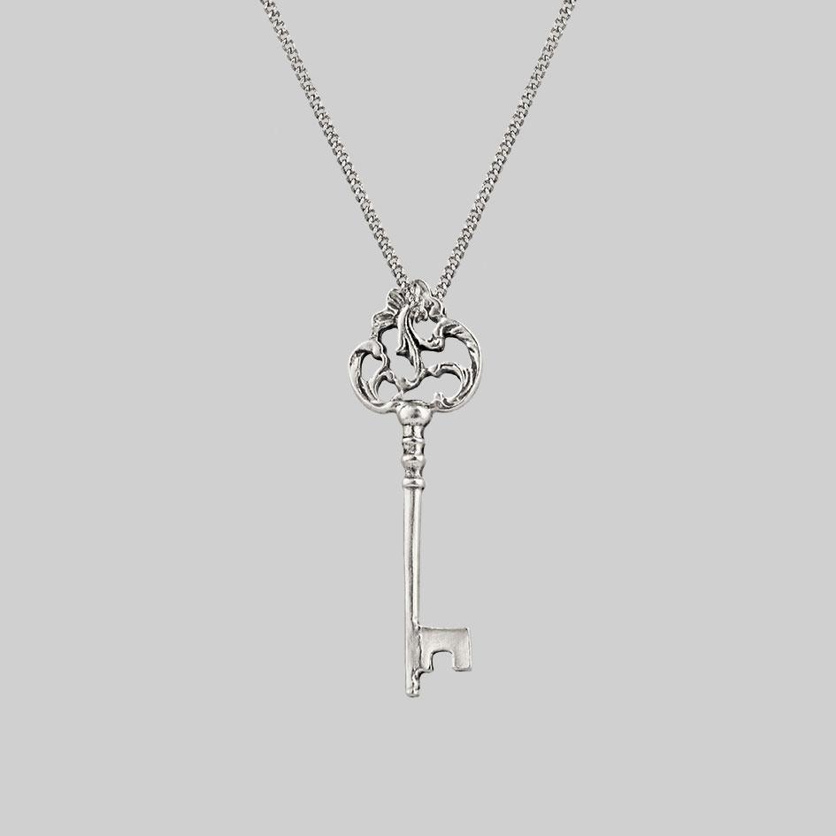 VERONA. Skeleton Key Necklace - Silver