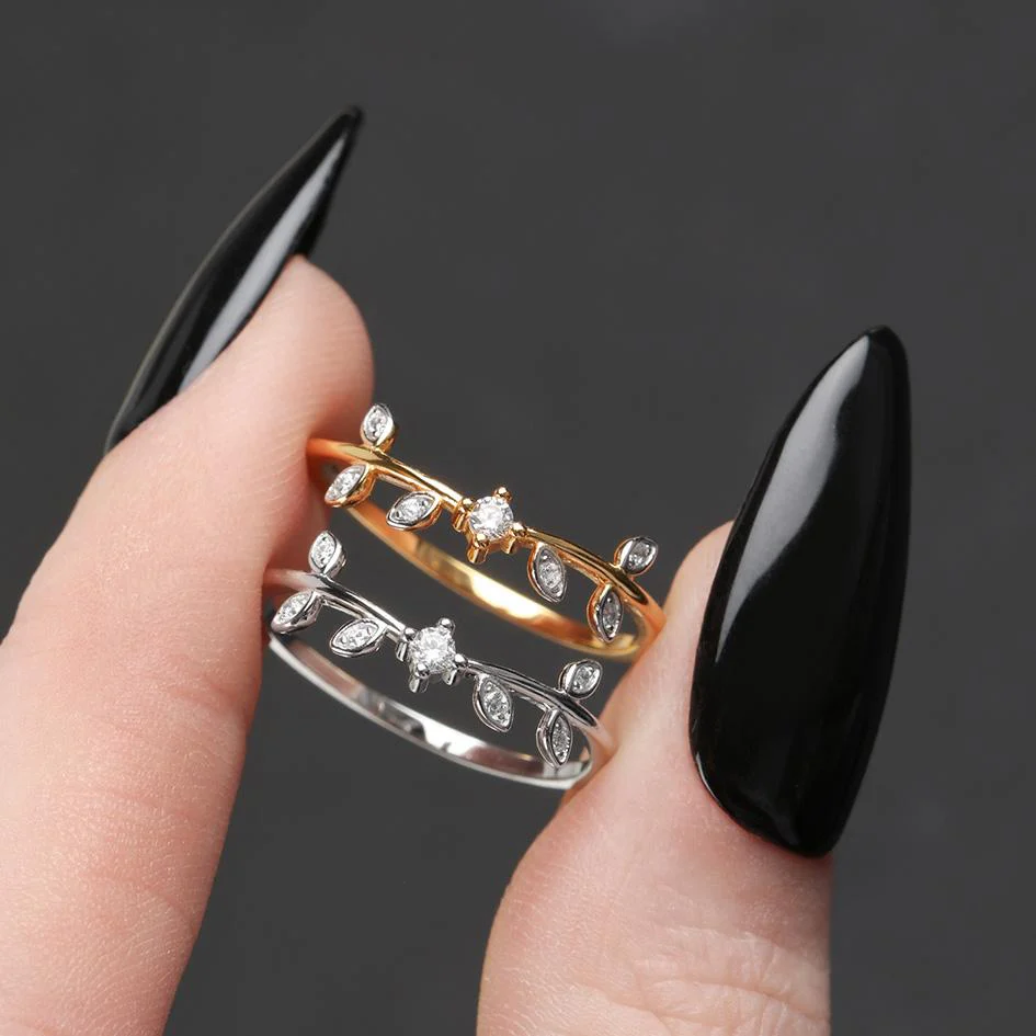 WHISPER. Cubic Zirconia Silver Leaf Ring - Image 3